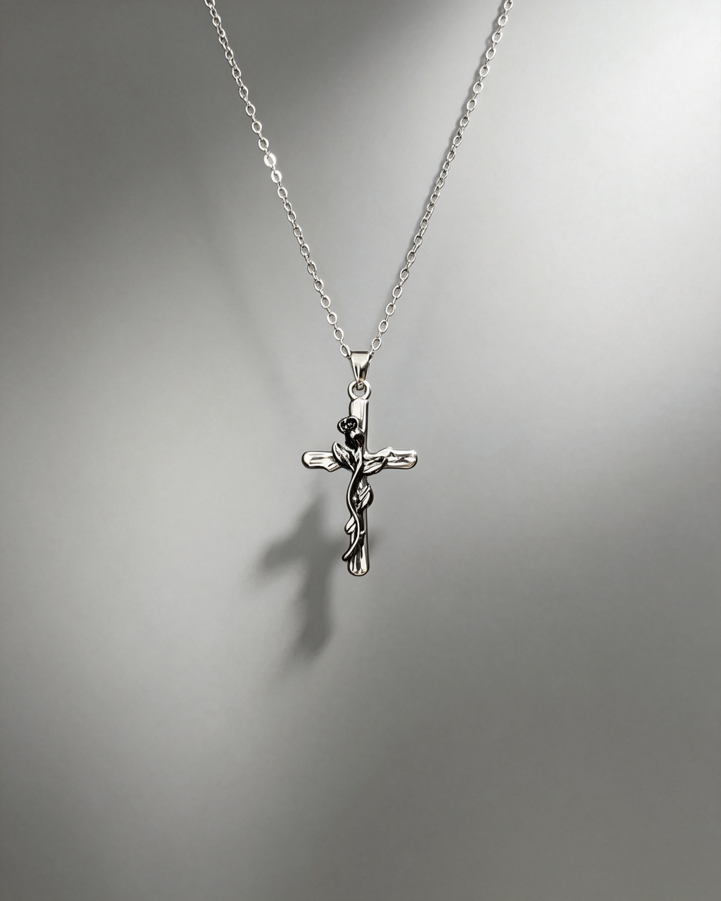 Vintage Twisted Cross Silver‑Plated Necklace