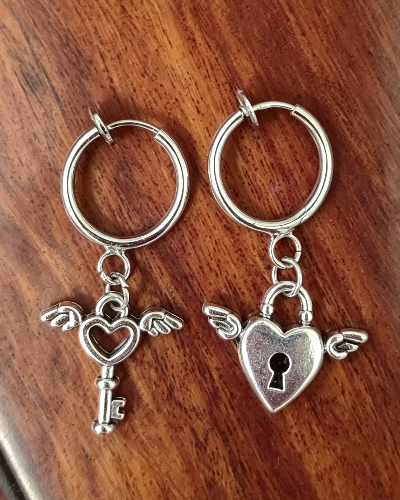 Vintage-Heart Wing Lock‑Key Drop Earrings