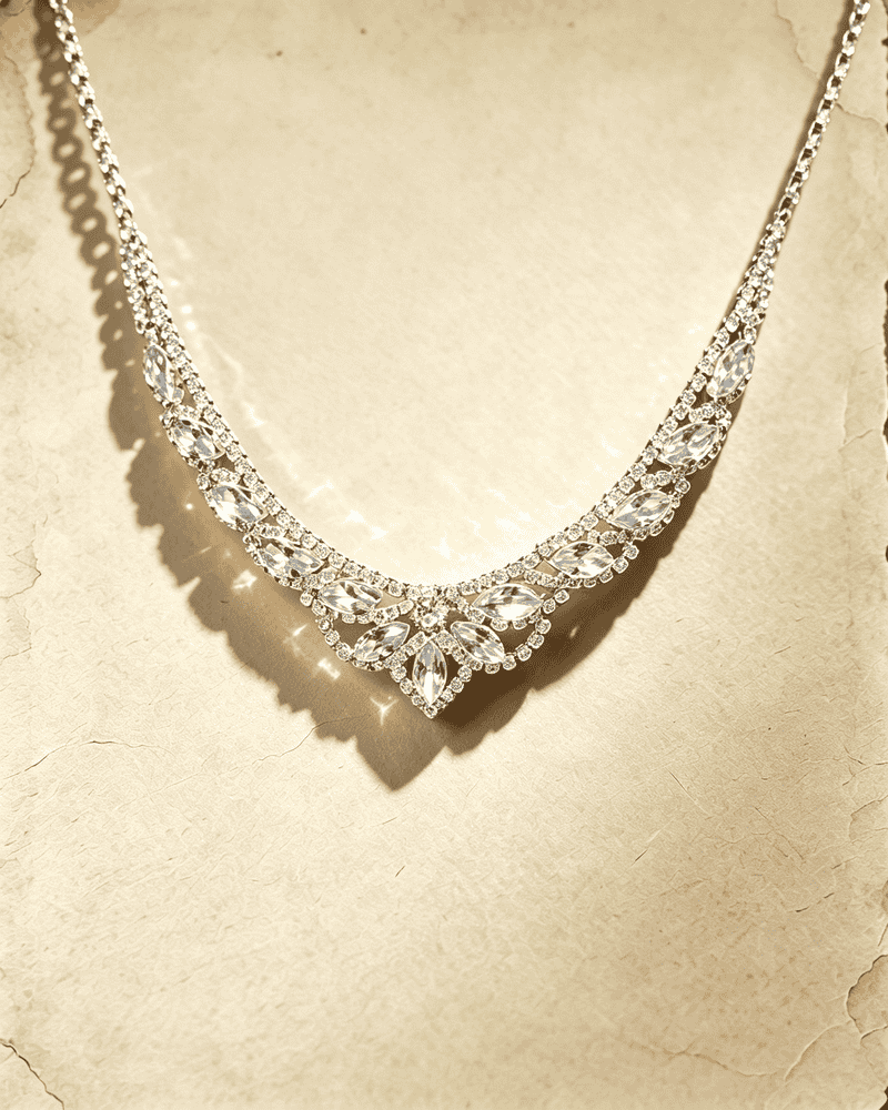 Shiny‑Crystal V‑Shape Wedding Banquet Pendant Necklace