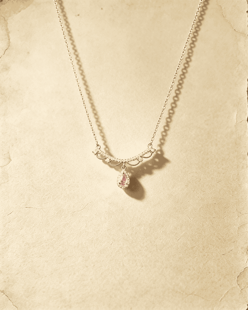 Vintage Lace‑Shaped Teardrop Crystal Pendant Necklace