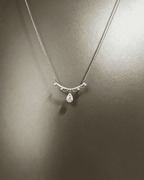 Vintage Lace‑Shaped Teardrop Crystal Pendant Necklace