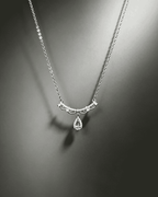 Vintage Lace‑Shaped Teardrop Crystal Pendant Necklace