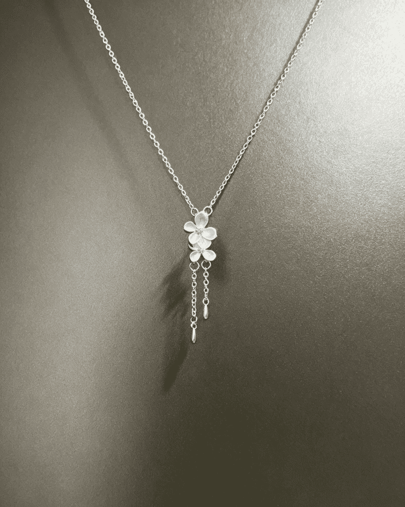 Vintage Delicate Gardenia Flower Tassel Pendant Necklace