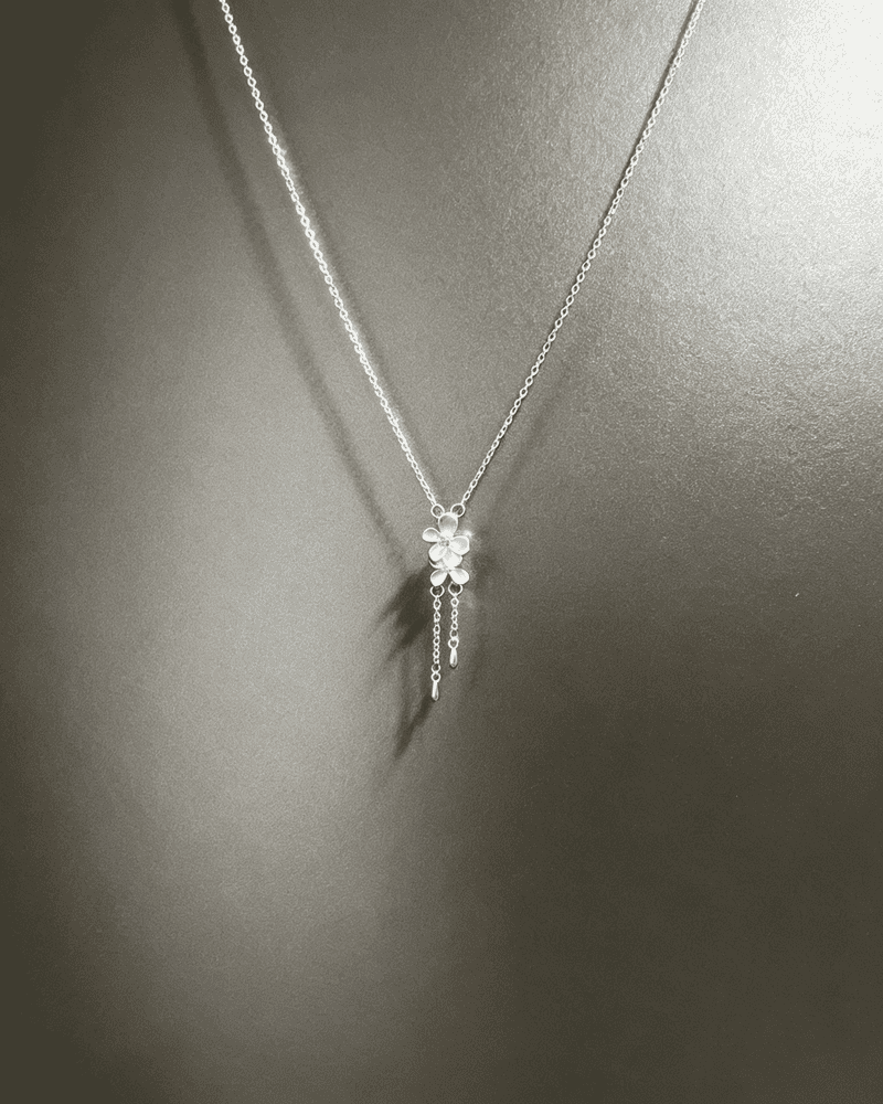 Vintage Delicate Gardenia Flower Tassel Pendant Necklace