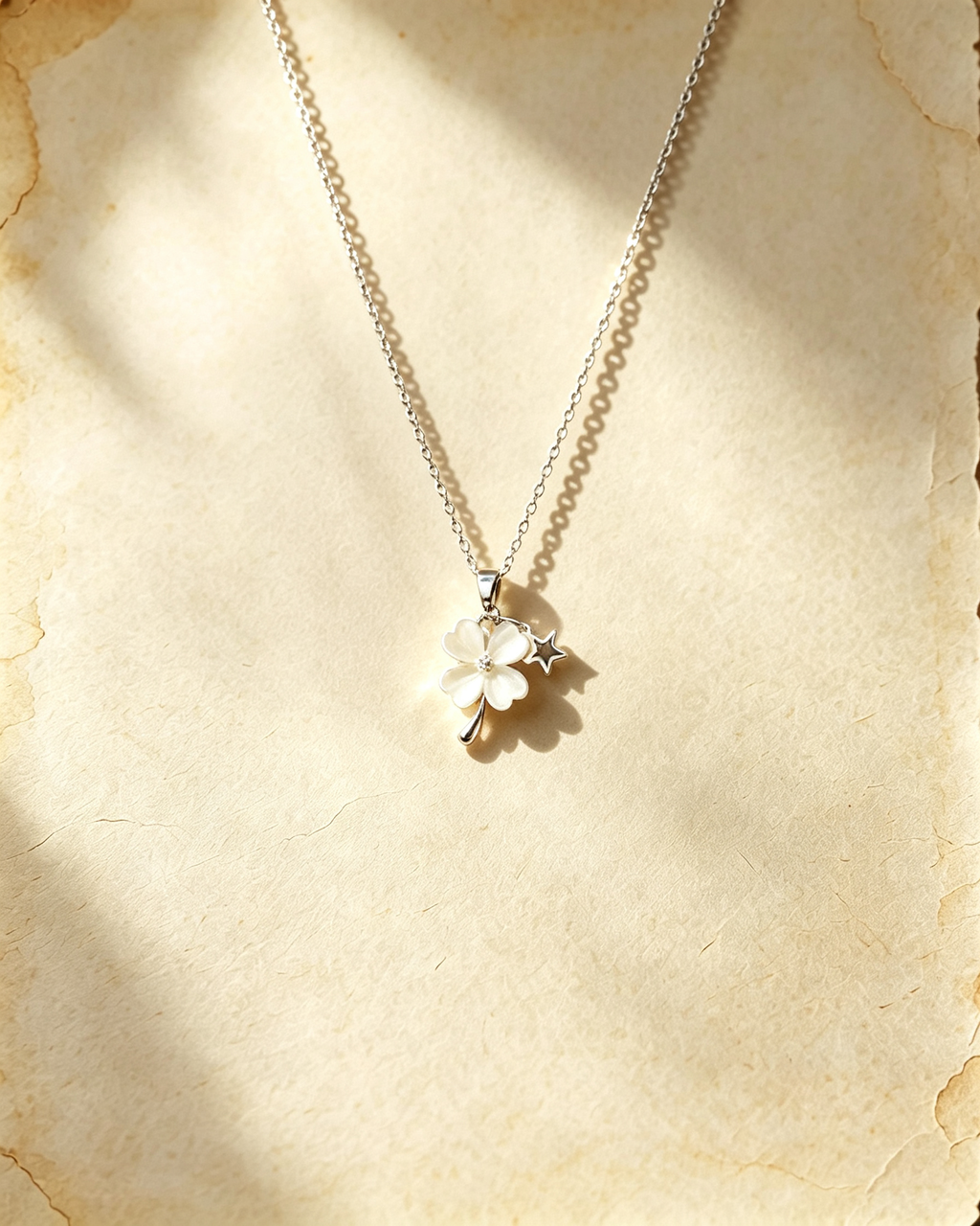 Vintage Lucky White model Four‑Leaf Clover Necklace