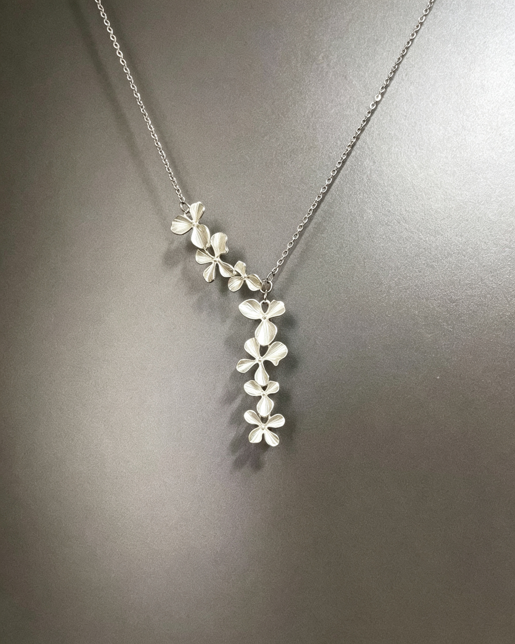 Vintage Cascading Flower Silver‑Plated Pendant Necklace