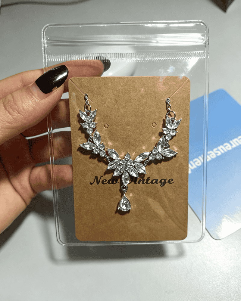 Sparkling Snowflake Crystal Drop Pendant Necklace, Silver‑Plated / S925‑Silver Clavicle Chain