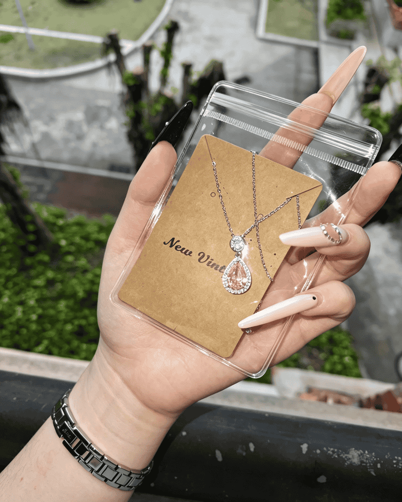 Teardrop‑Shaped Pink Cubic Zirconia Pendant Necklace, Silver‑Plated / Solid Silver Clavicle Chain