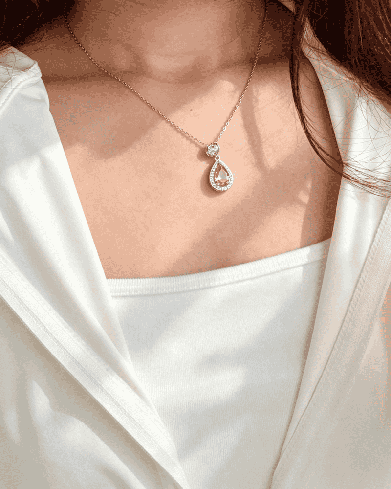 Teardrop‑Shaped Pink Cubic Zirconia Pendant Necklace, Silver‑Plated / Solid Silver Clavicle Chain