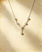 Vintage Rose‑shaped V‑Shaped Rhinestone Pendant Necklace