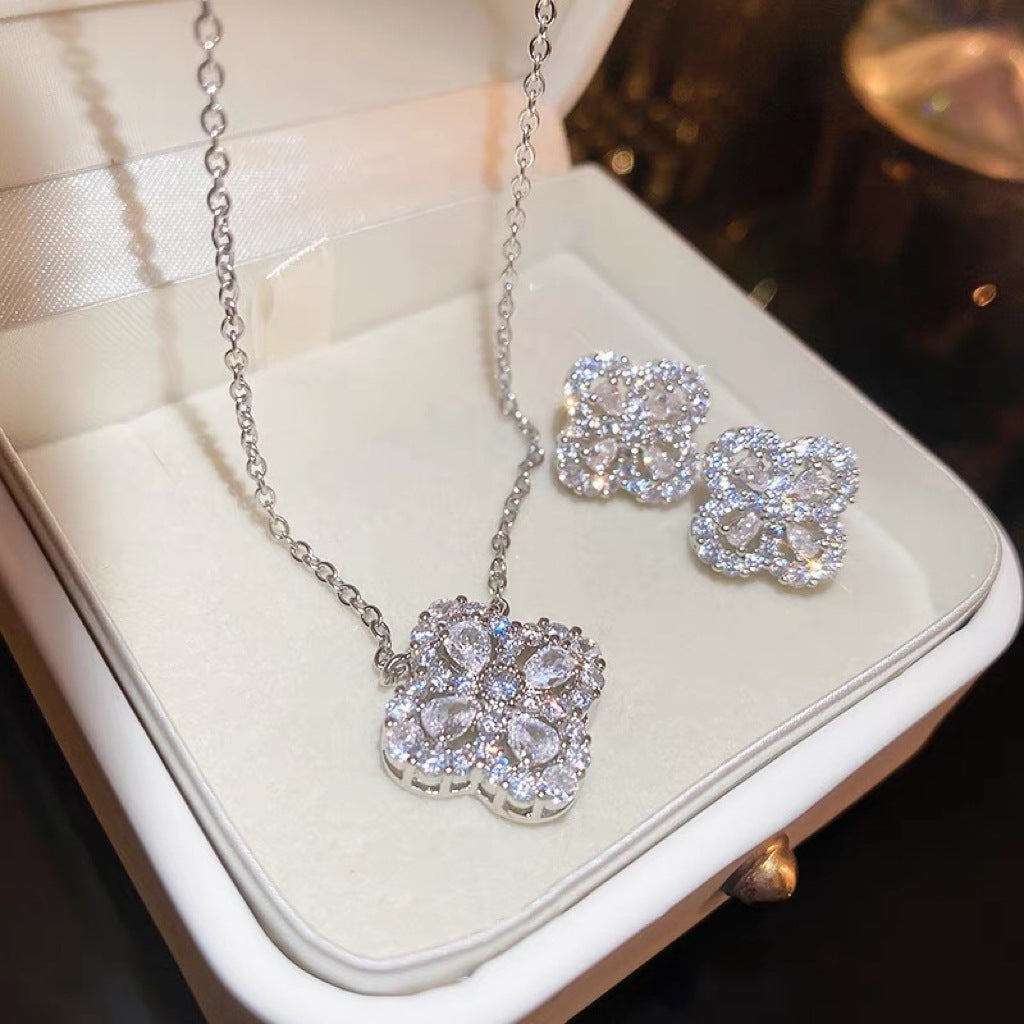 HANA GARDEN NECKLACE