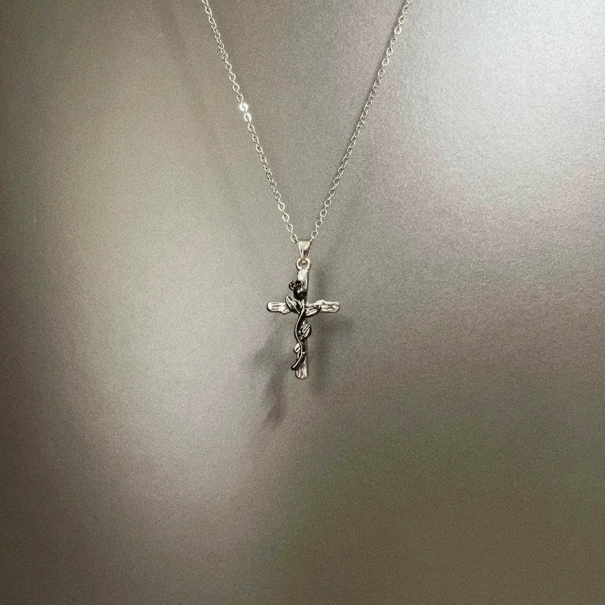 Vintage Twisted Cross Silver‑Plated Necklace